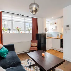Apartment The Nook Tower Bridge, London